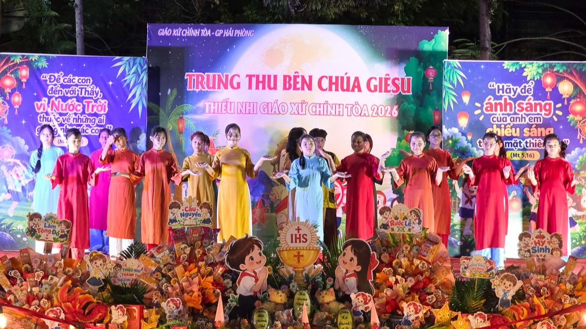 Thiếu nhi Giáo xứ Chính Tòa vui Tết Trung Thu bên Chúa Giêsu